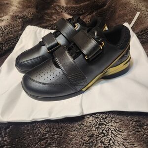 TYR TYRFORCE Elite Carbon Lifter Black/Gold M(7.5)/W(9)